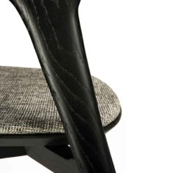 chaise bok en chene noir vernis gris ethnicraft