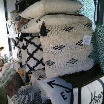 cadeau fete des meres coussins à motifs