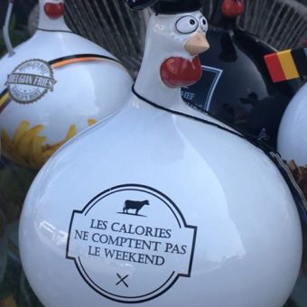 Objet de deco en forme de poule avec message