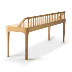 banc spindle en chene vernis ethnicraft