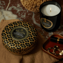 Freesia Clementine - Bougie Voluspa galerie alréenne auray 56