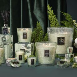 Bougie White Cypress - Voluspa galerie alréenne auray 56