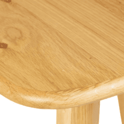 Vue de près du bois, Bout de canapé rectangle avec bord rond en chêne zago galerie alréenne auray 56