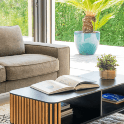 Table basse Linéa avec placage en chêne zago galerie alréenne auray 56