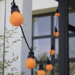 guirlande guinguette boules unis orange la case du cousin paul galerie alréenne auray 56