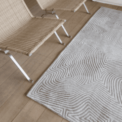 Tapis Coral, Oyster White De Poortere galerie alréenne auray 56