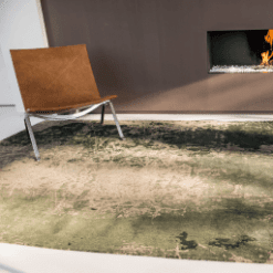 Tapis Cracks, Dark Pine De Poortere galerie alréenne auray 56