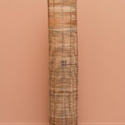 Grande lampe à poser en rotin - Chehoma galerie alréenne auray 56