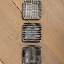 petite assiettes carrées hakama - Chehoma galerie alréenne auray 56
