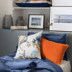 Coussin Fara, Ambre / photo - SDE Vivaraise galerie alréenne auray 56