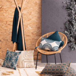 Coussin Swami, Pétrole / photo - SDE Vivaraise galerie alréenne auray 56