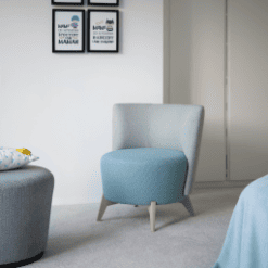 Fauteuil Bolero, pieds bois, RO118 - Mobitec galerie alréenne auray 56