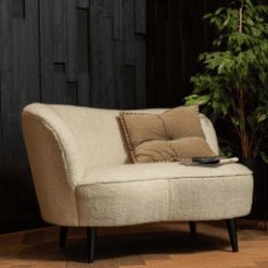 Fauteuil Sara lounge, blanc cassé, orientation gauche, photo - De Eekhoorn galerie alréenne auray 56