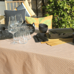 Photo d'ambiance de la nappe Eventails, tournesol, motif : éventail, jaune tournesol