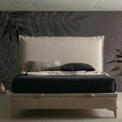 Tête de lit à bordure volantée